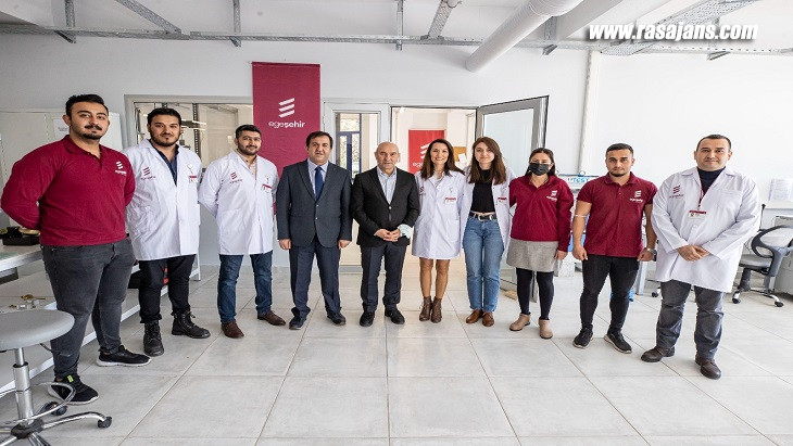 Türkiye'nin en kapsamlı yapı ve zemin laboratuvarı Başkan Soyer Egeşehir Laboratuvarı'nı inceledi