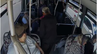 Malatya’da görev yapan MOTAŞ şoförü Salih Toy, seyir halindeki otobüste