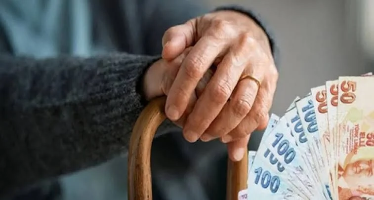 En düşük emekli aylığının 23 bin 522 liraya yükseltilmesinin ardından