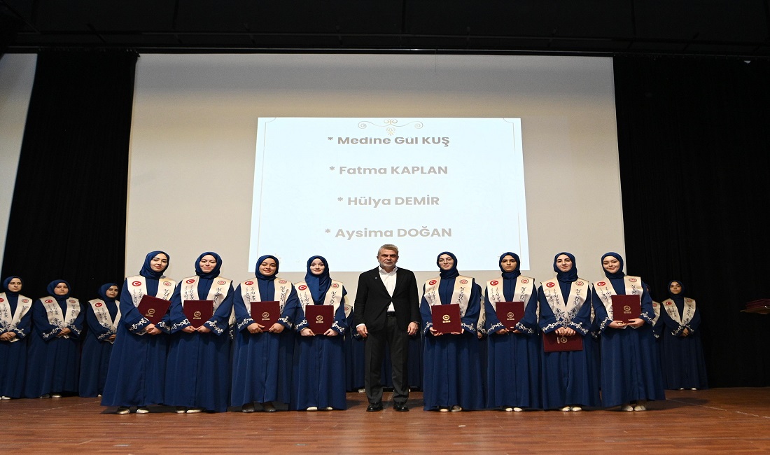 15 Temmuz Şehitler İmam Hatip Ortaokulu’nda İslami İlimler Mezuniyet Programına