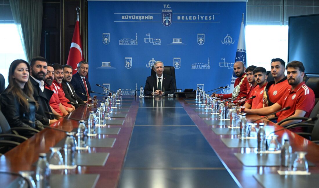 Ankara Büyükşehir Belediye Başkanı Mansur Yavaş, 2026 sezonunda yağlı güreşte